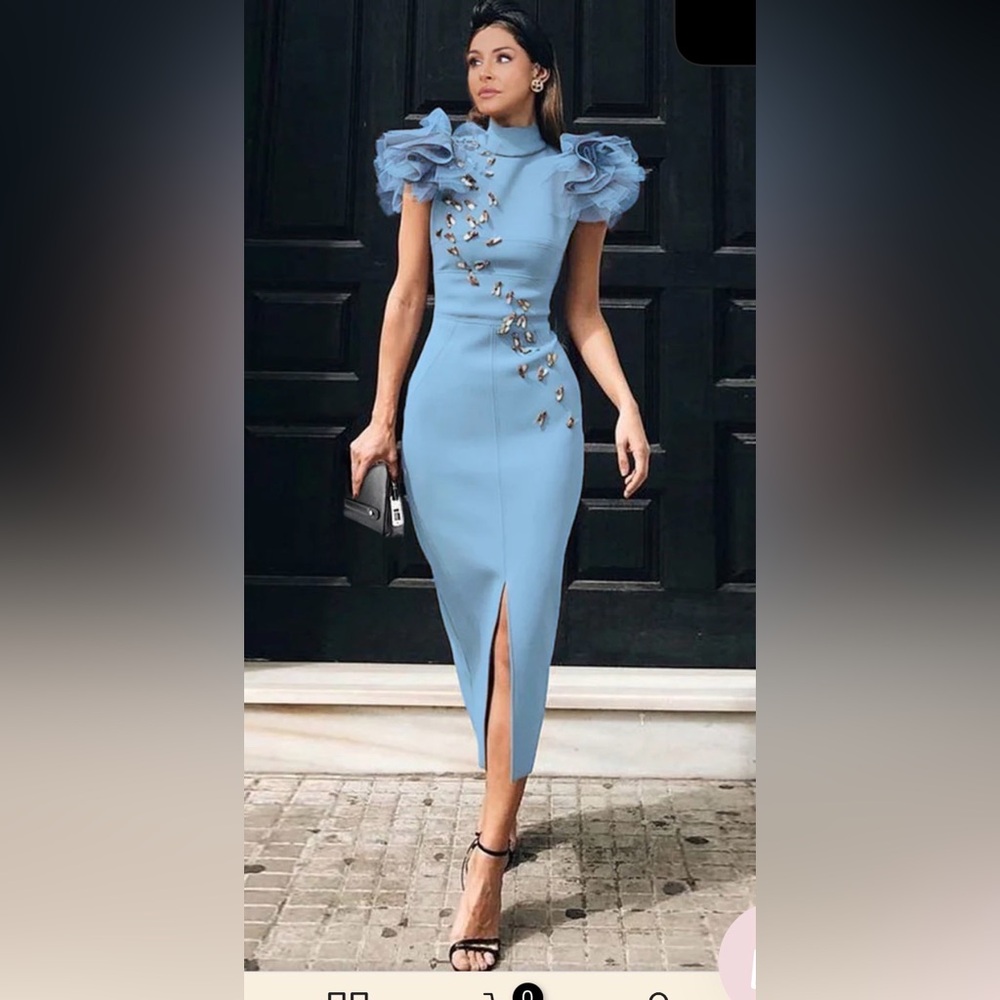 Elegant Blue Midi Dress with Ruffle Sleeves